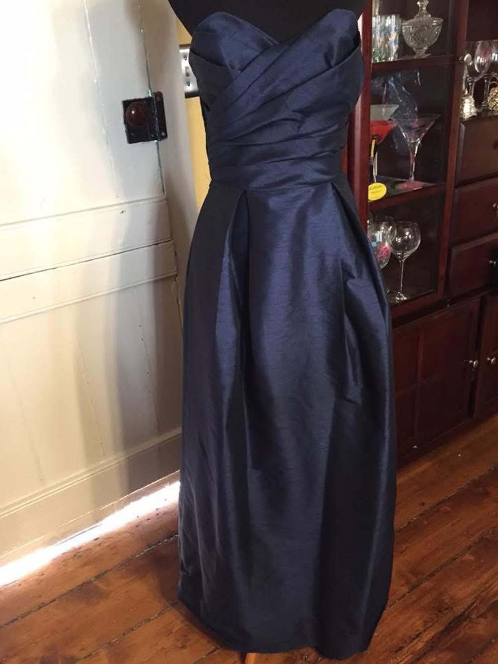 ALFRED SUNG Navy Satin-Look Strapless Gown Dress